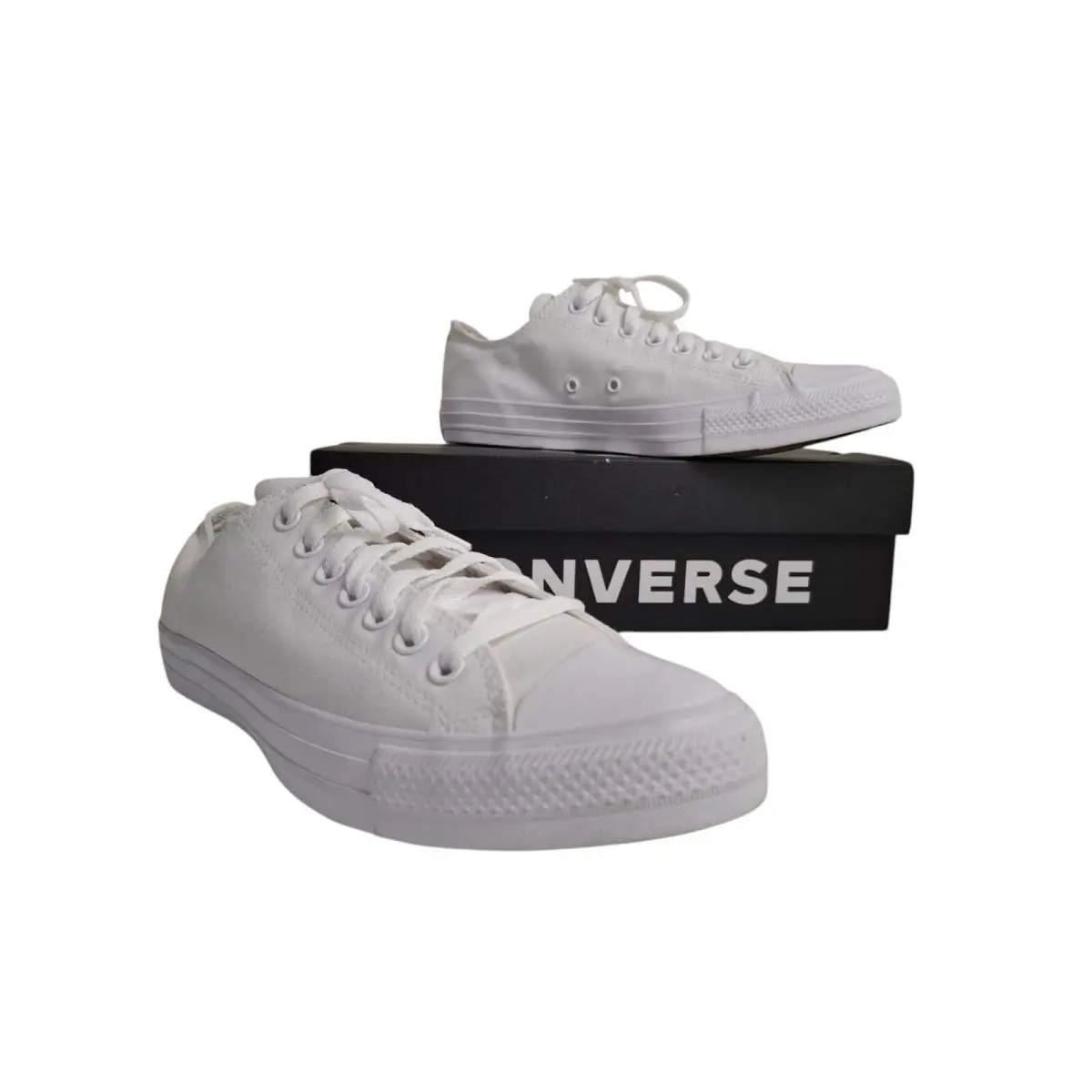 White Unisex Converse Shoes – Size 42.5 Eur