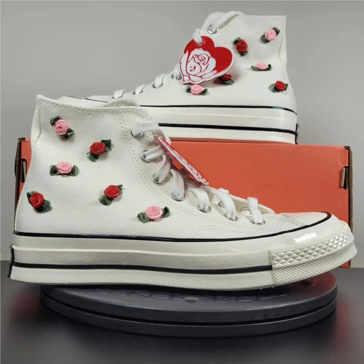 Converse Chuck 70 Hi Sneakers Shoes Valentine`s Day White A10637C Women’s Sz 7.5