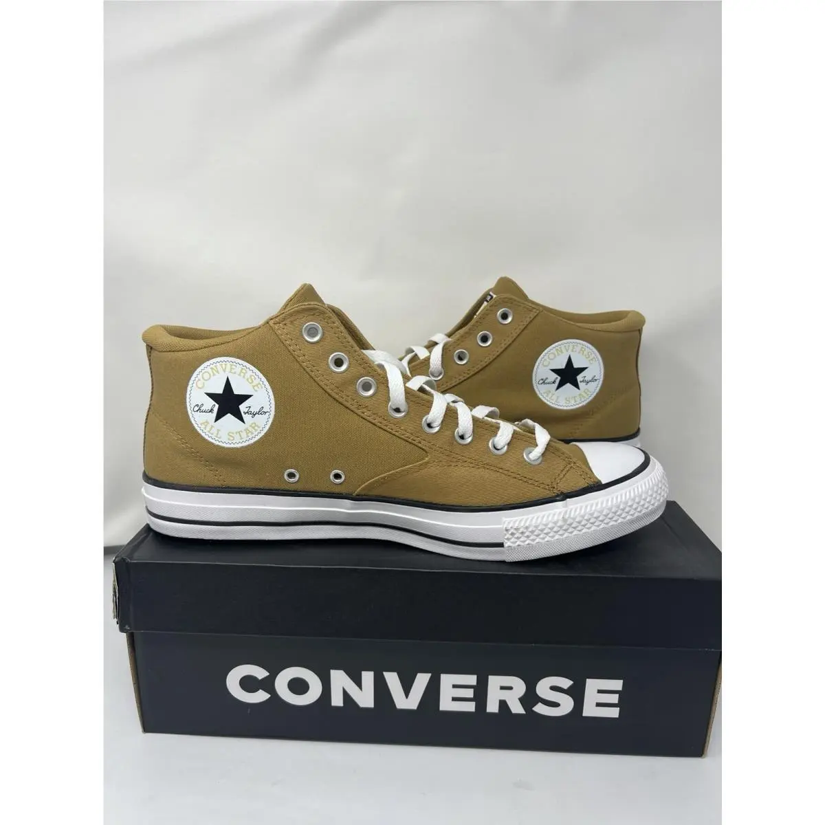 Converse Chuck Taylor Malden Street Mid Sneaker A06610F Men’s Size 13