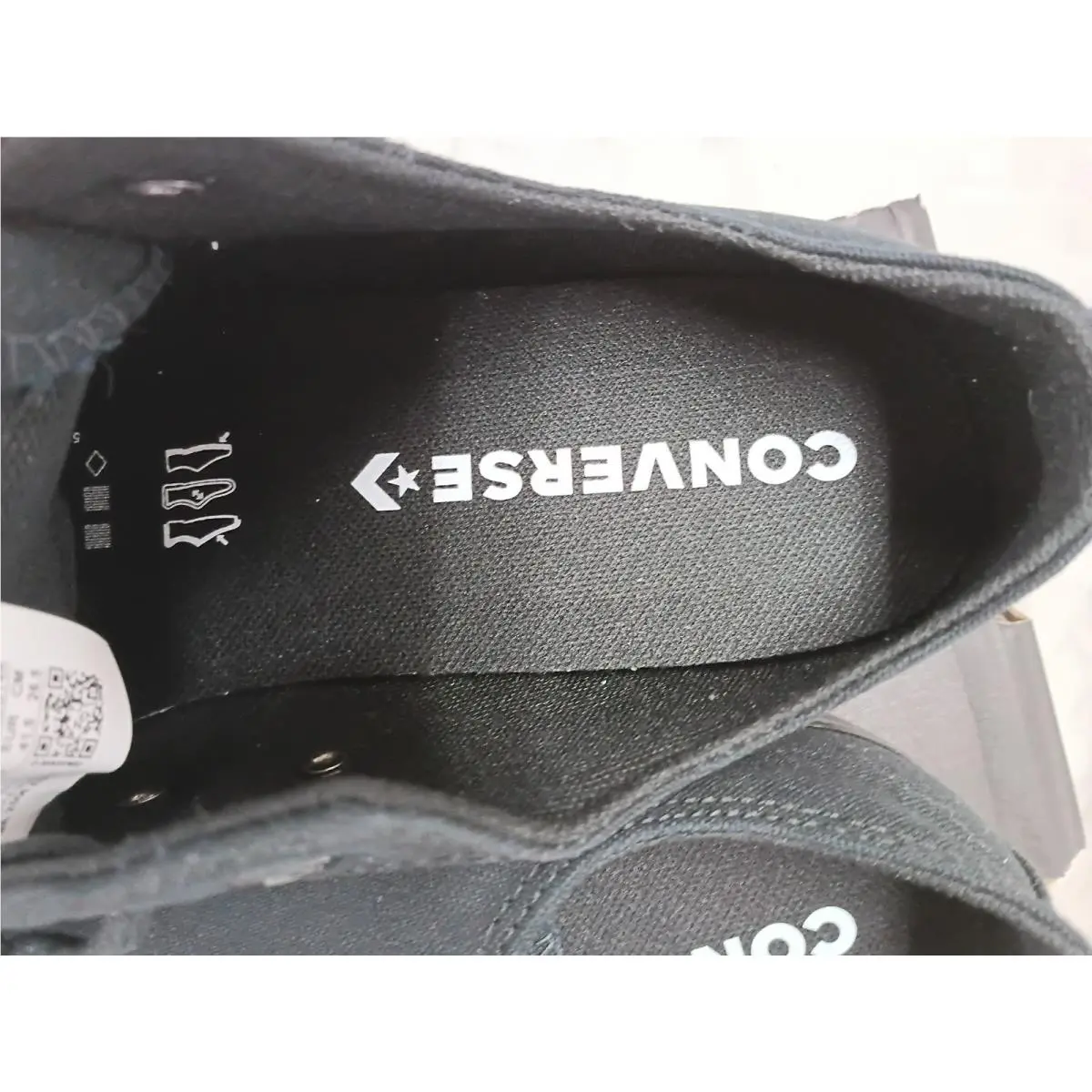 Converse shoes - Converse Chuck Taylor - Chuck Taylor - M5039 - MONO BLACK 1