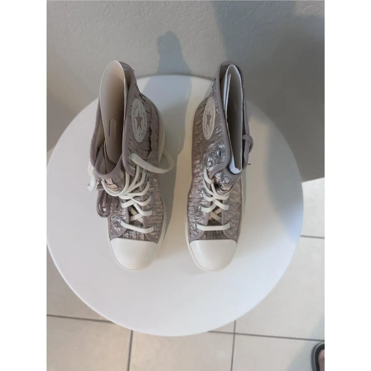 Converse shoes - Chaotic neutral 3