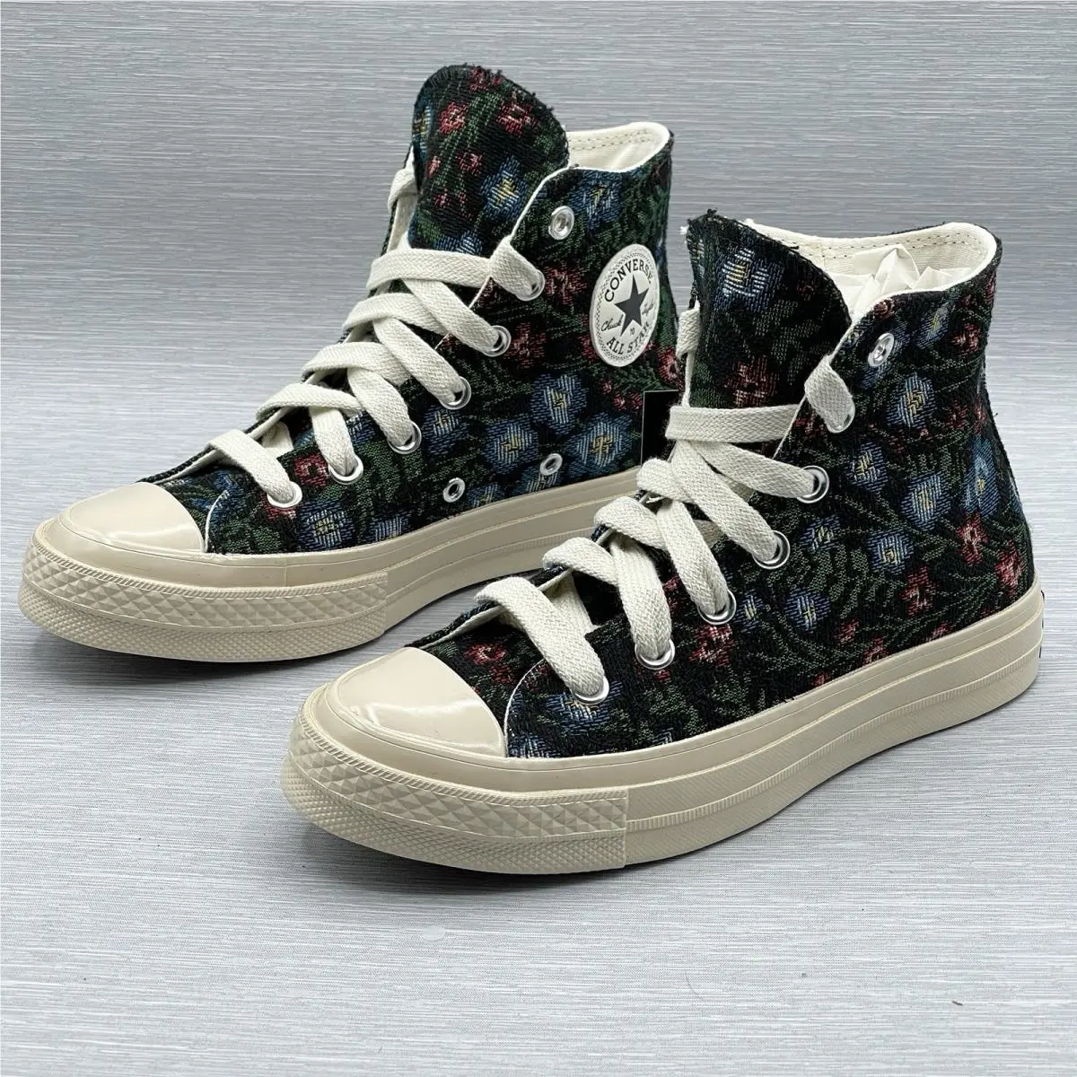 Women`s 5 Sneakers Platform Floral Tapestry Cottagecore Black A11990C by Converse