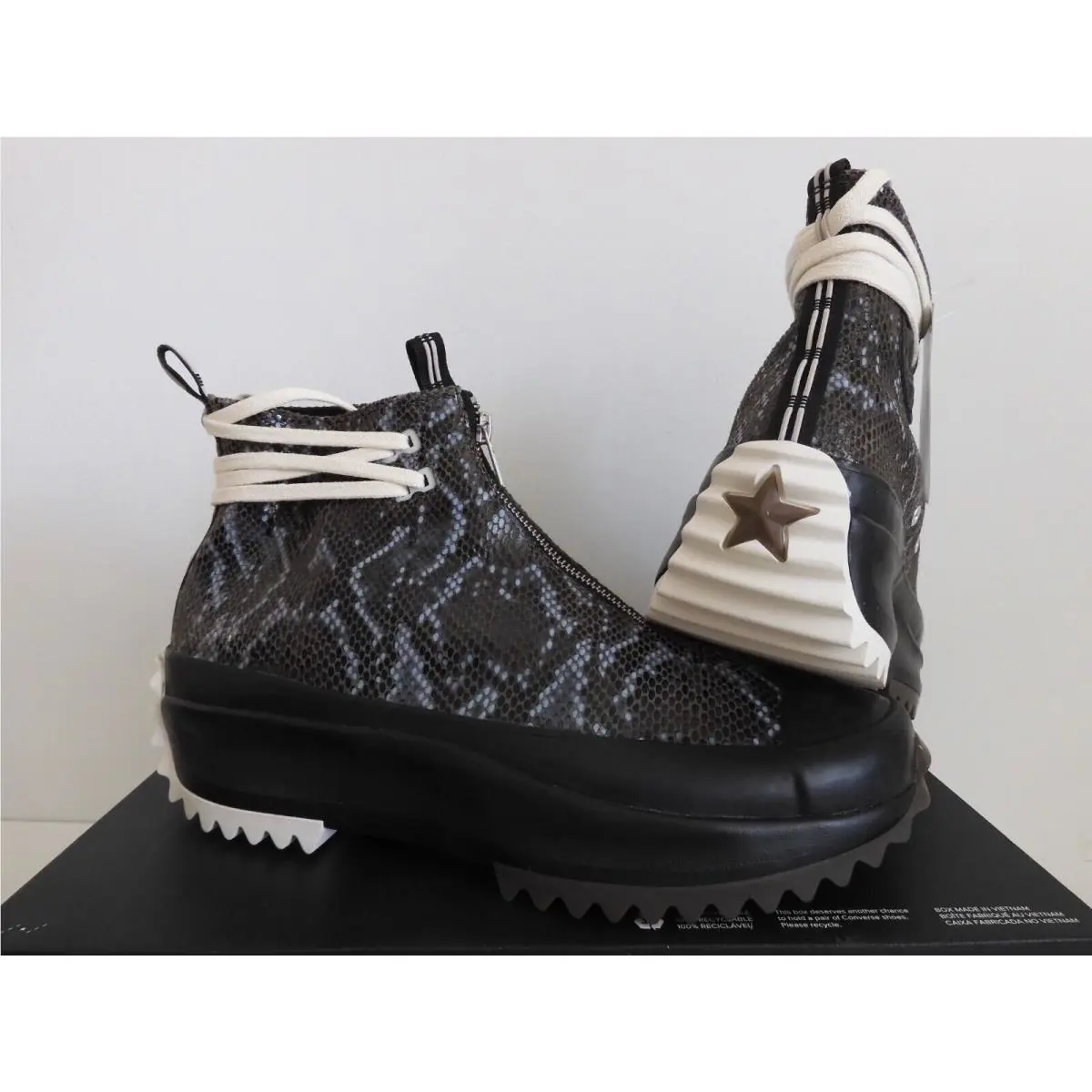 Converse shoes - Converse Run Star Hike - Run Star Hike - Black (UPC: 194432693678) 0