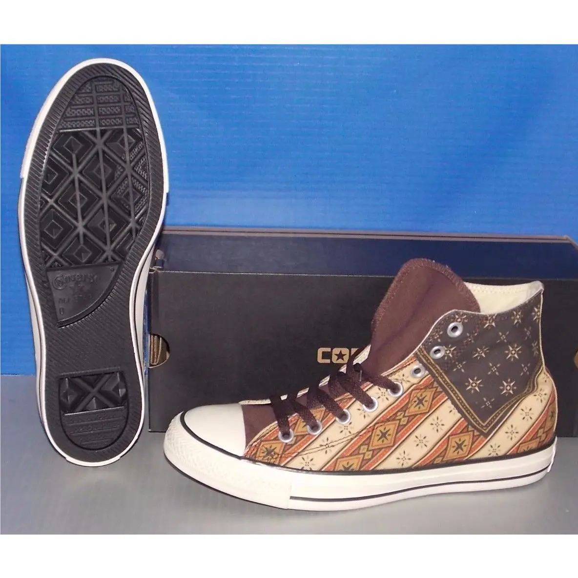 Converse shoes - Orange (UPC: 886955007406) 1