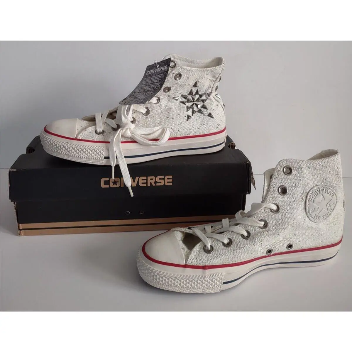 Converse shoes - White 1