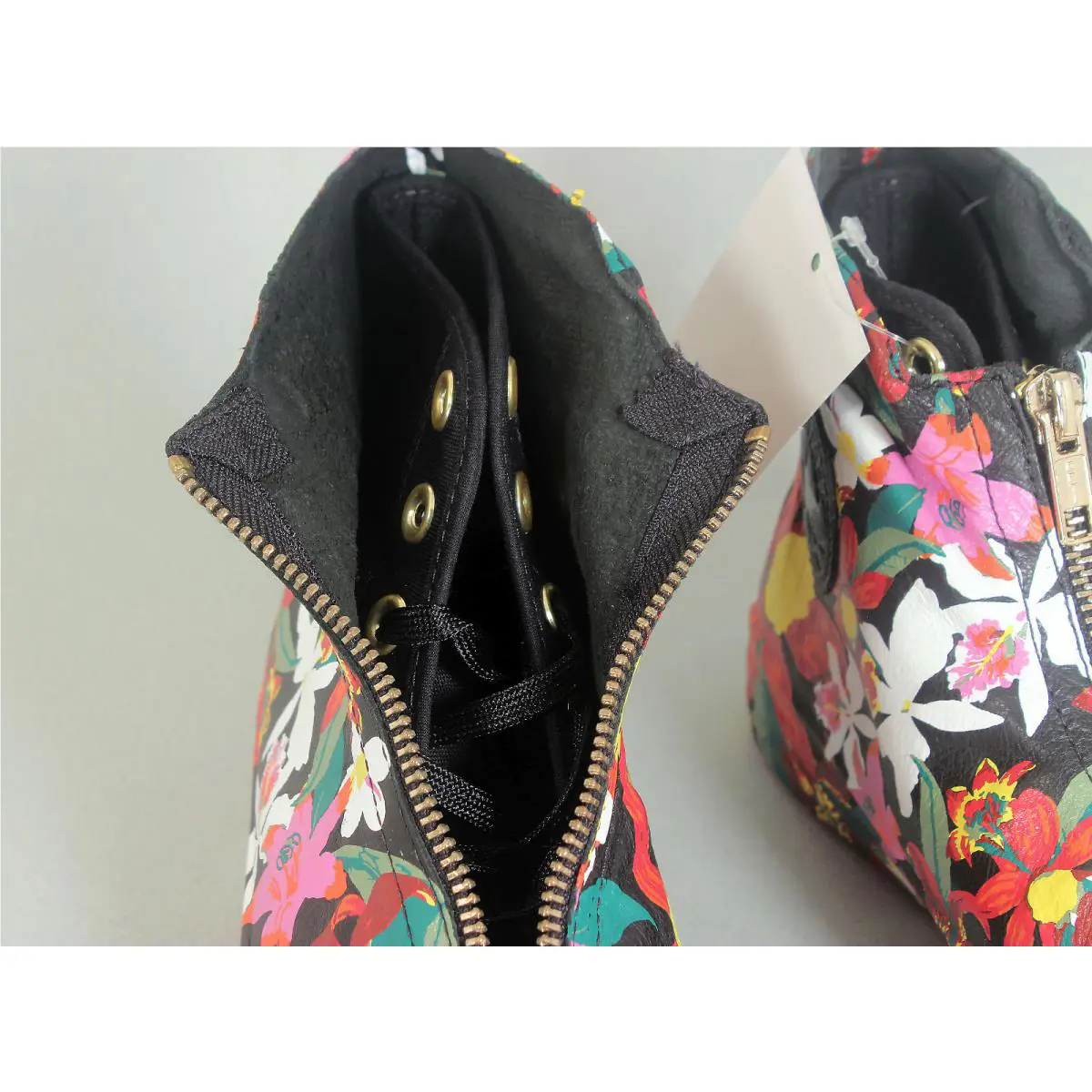 Converse shoes - Black (UPC: 888754003511) 7