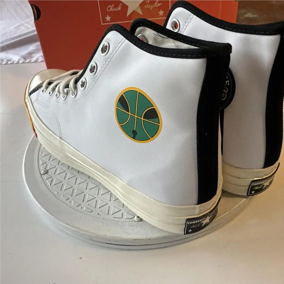 Converse shoes - ROSWELL RAYGUNS 171167C - ROSWELL RAYGUNS - 171167C - White, Manufacturer: White / Orange / Yellow (UPC: 194432839366) 9