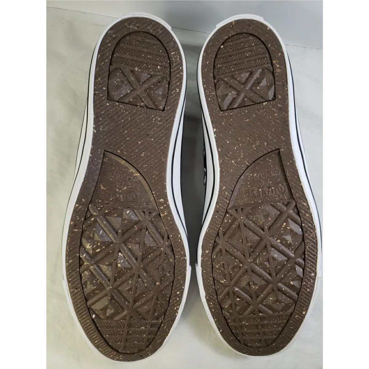 Converse shoes - Black & White 10