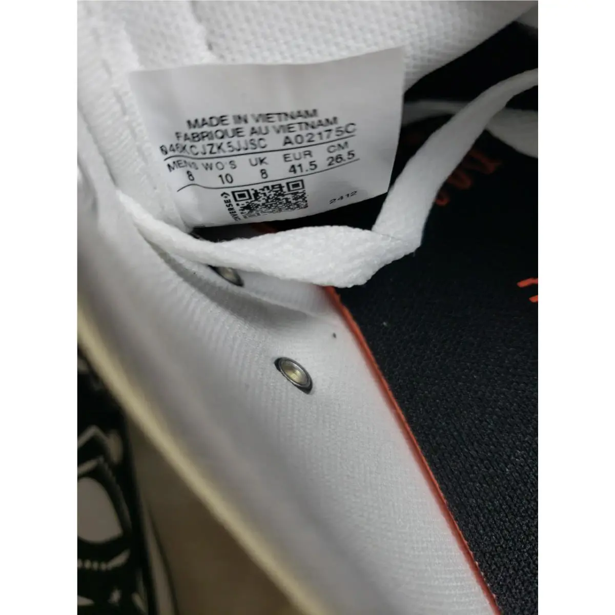 Converse shoes - Black & White 9