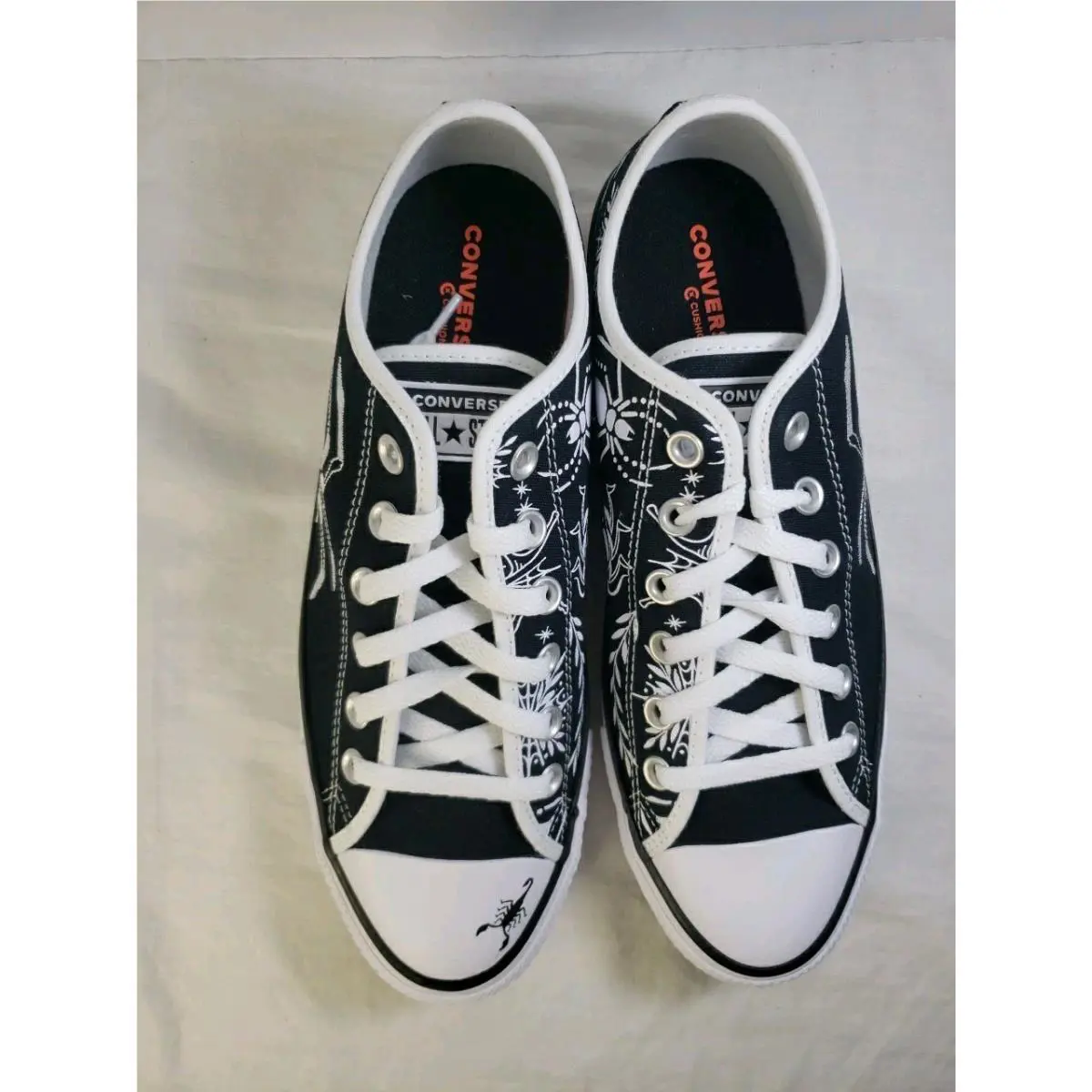 Converse shoes - Black & White 5