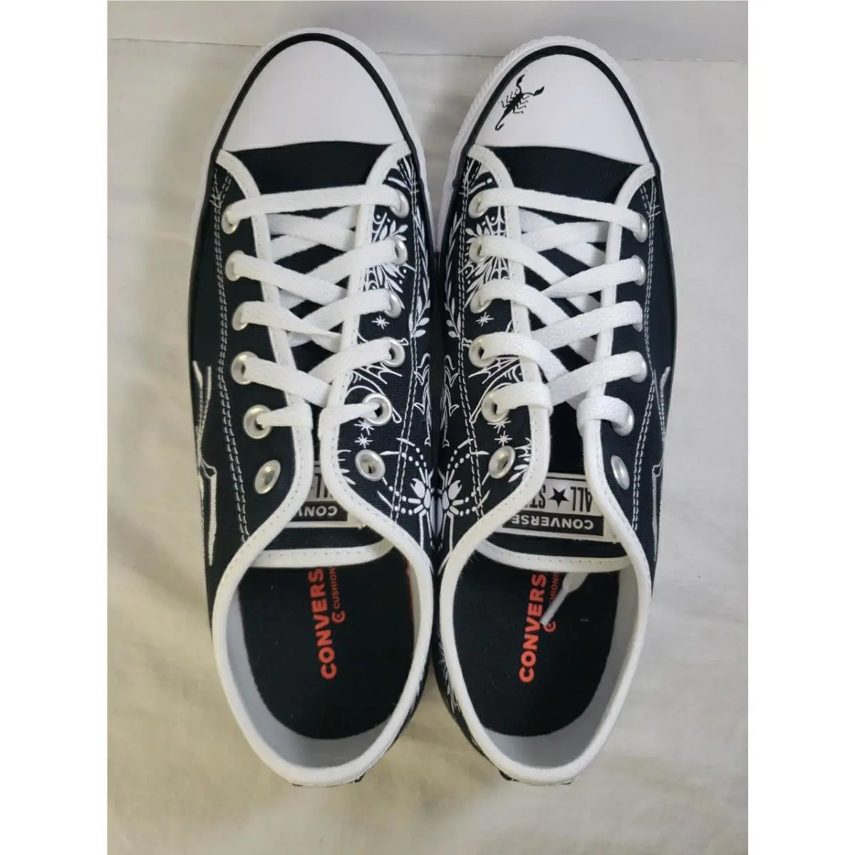Converse shoes - Black & White 7