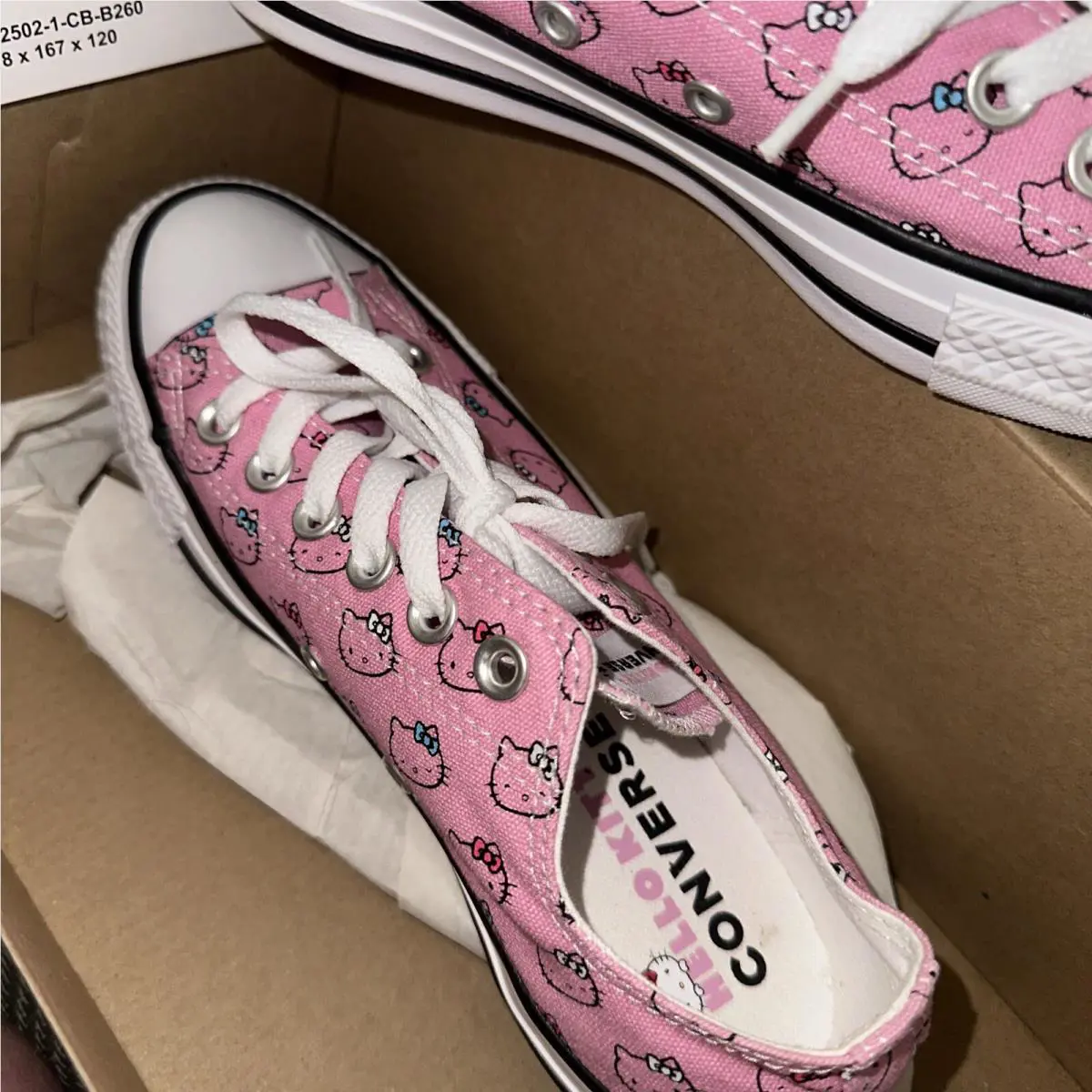 Converse shoes - Converse Hello Kitty - Hello Kitty - Pink (UPC: 0888756704508) 1
