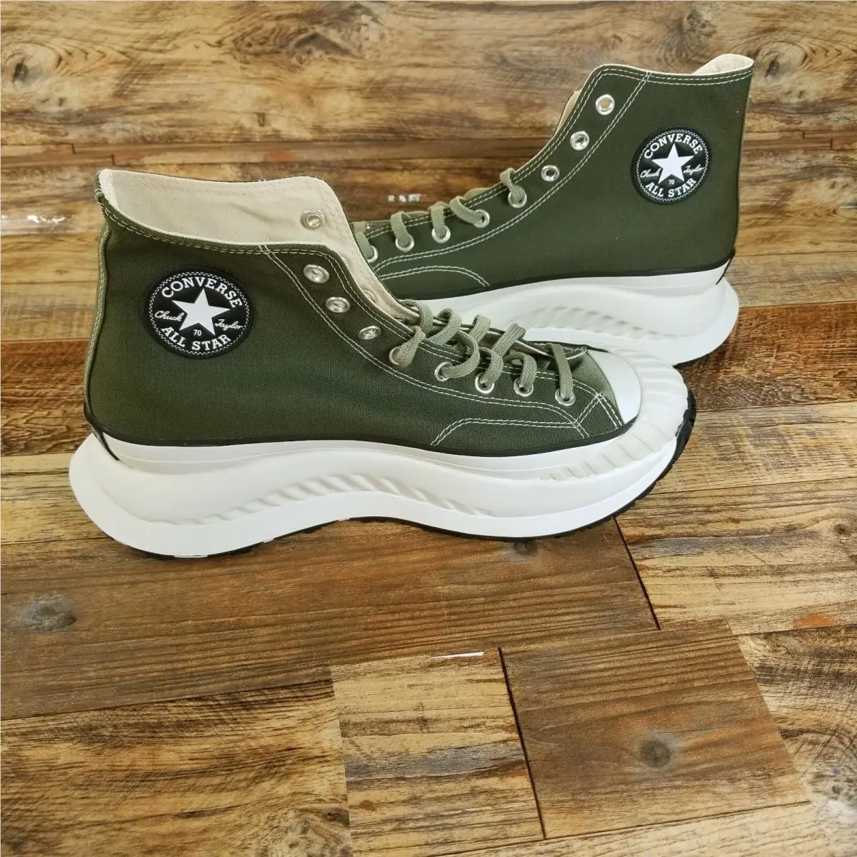 Converse shoes - Converse Chuck 70 - Chuck - A01681C - Utility green 0