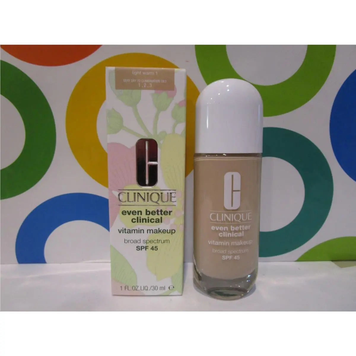 Clinique ~ Even Better Clinical Vitamin Makeup ~ Even Better Clinical Vitamin Makeup 1 Light Warm 1 OZ