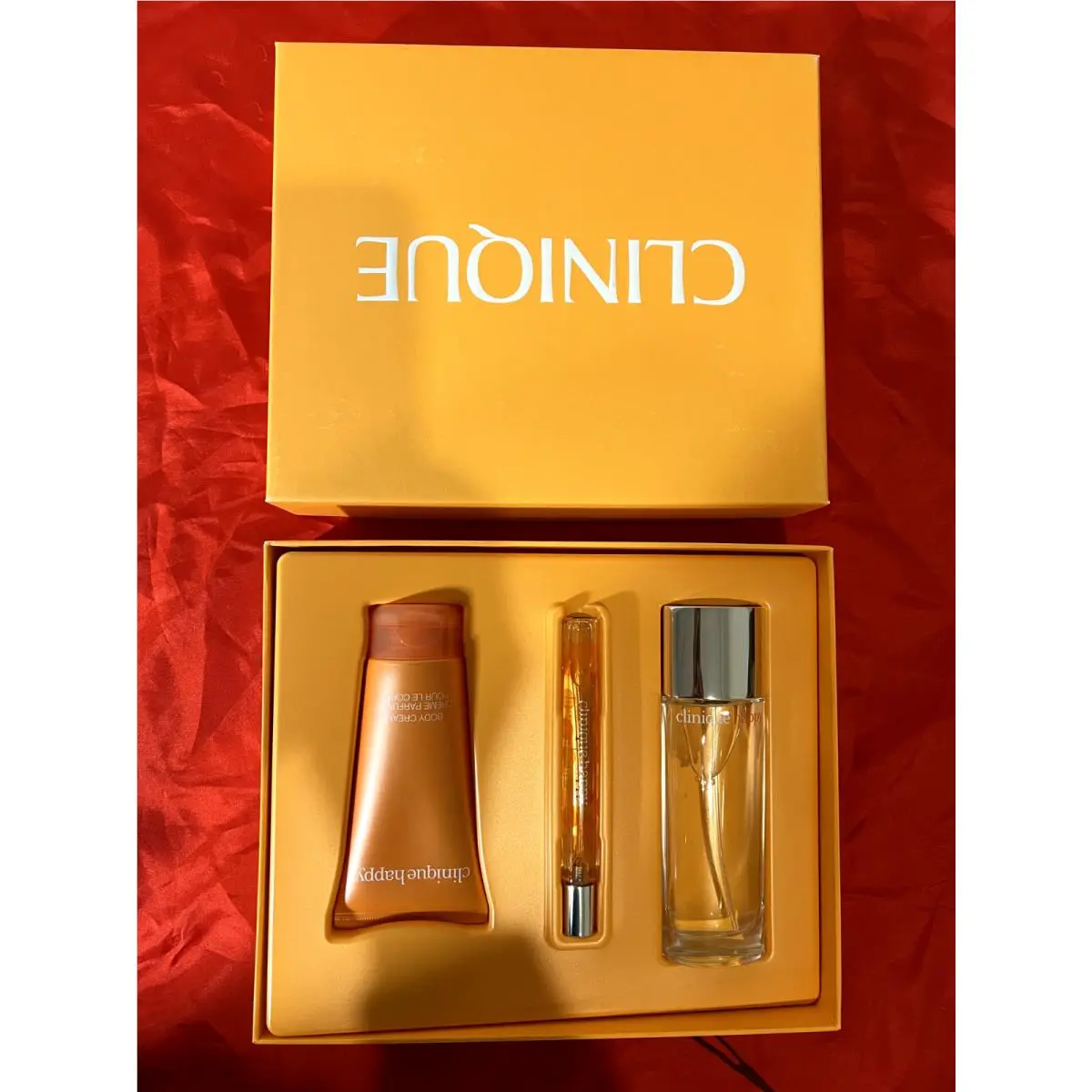 Clinique Perfectly Happy 3pc Gift Set - Perfume Spray + Body Cream