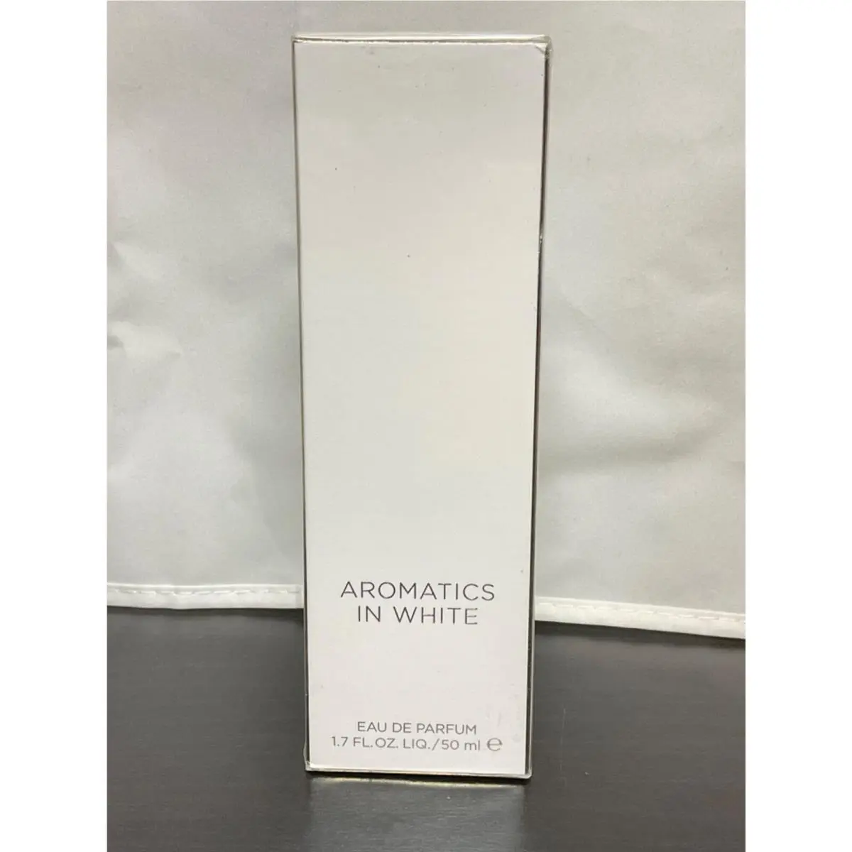 Clinique Aromatics In White Eau De Parfum Spray 50ml/1.7oz Womens Perfume
