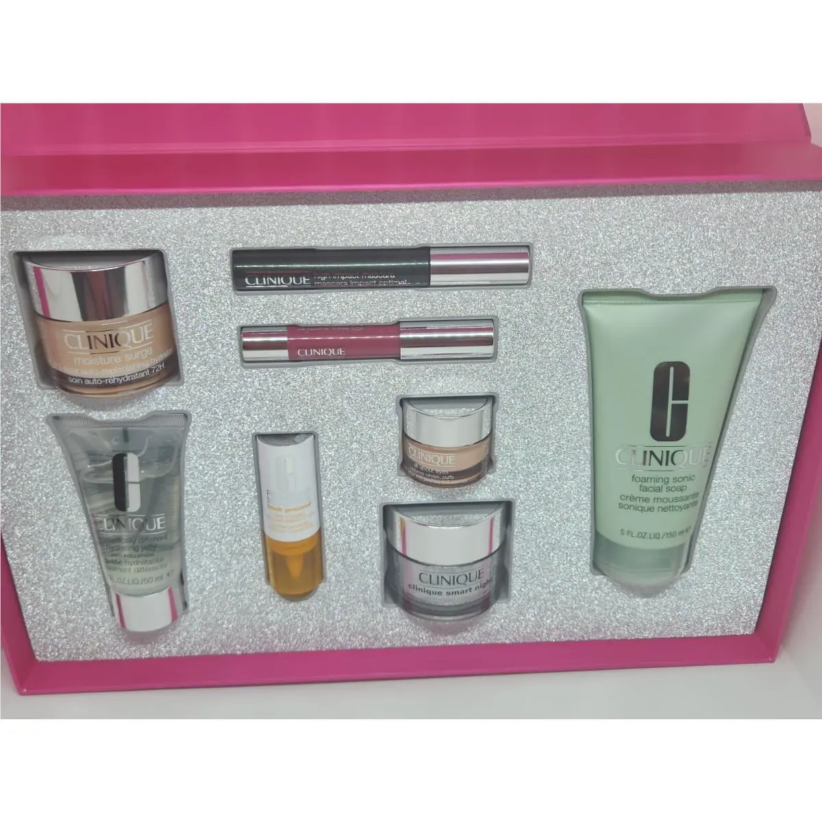 Clinique`s Best and Brightest Moisturizer Skin Care Set Make up