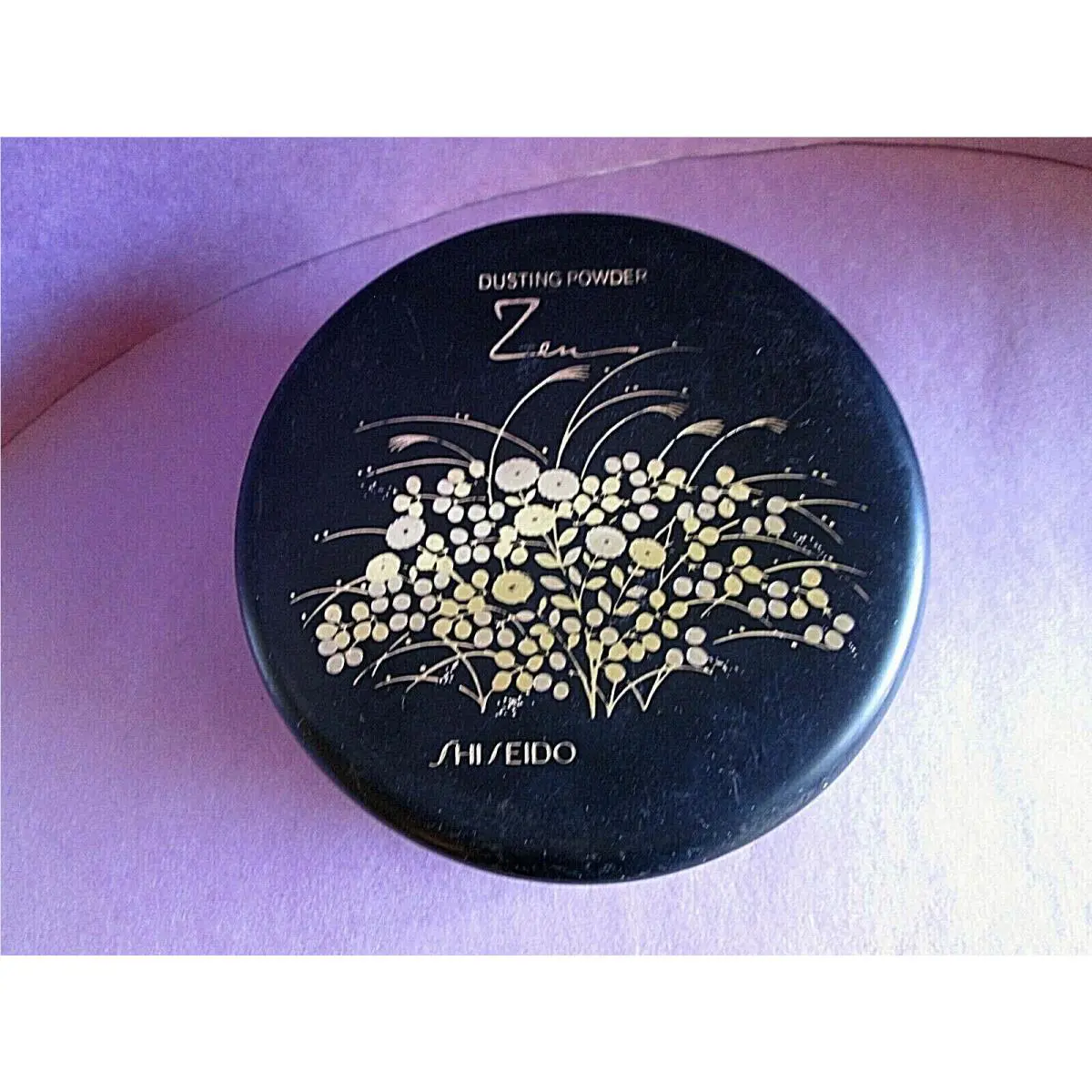Zen by Shiseido Perfumed Body Bath Powder Puff 3.5 oz Vintage
