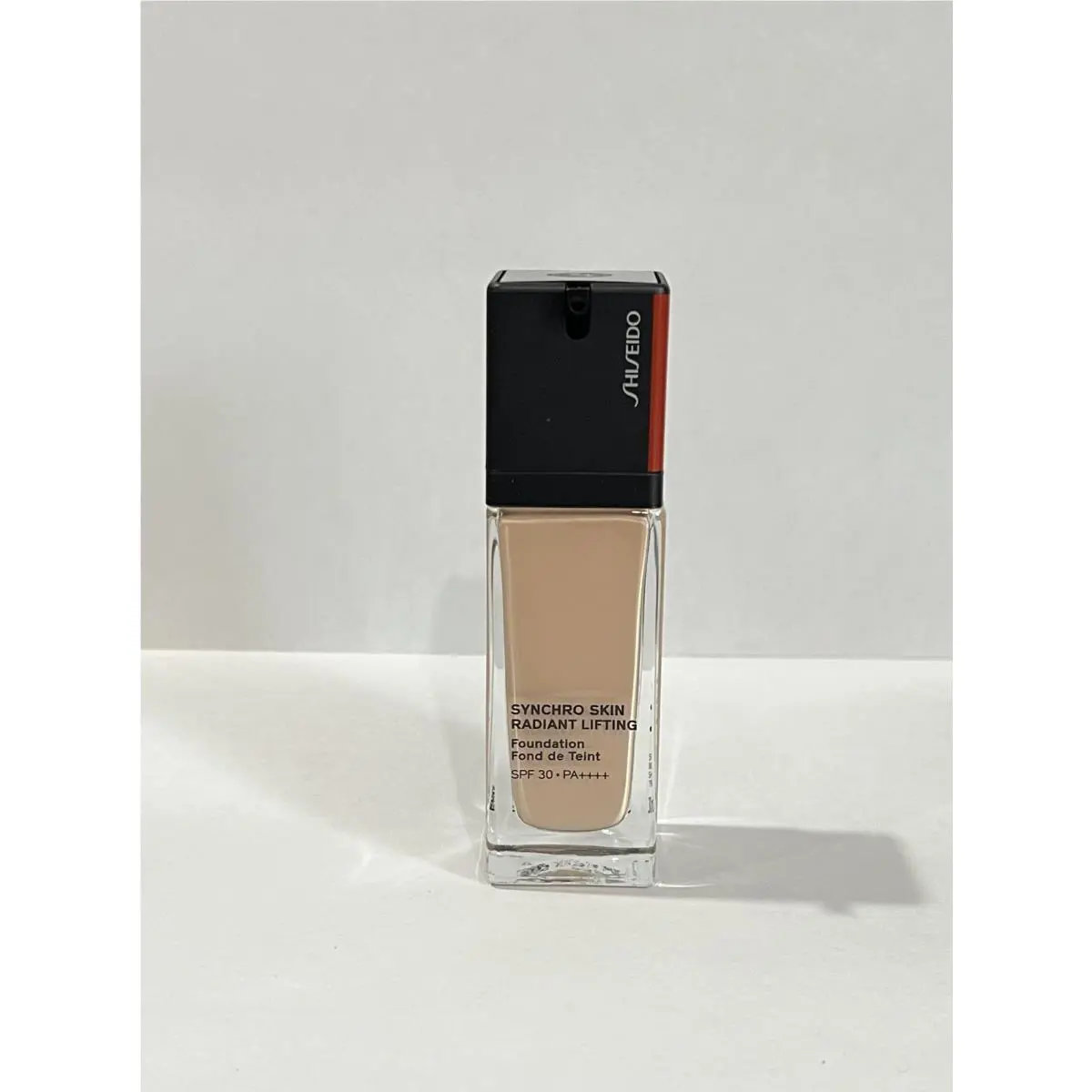 Shiseido Syncro Skin Radiant Foundation 140 Porcelain Spf 30 1oz