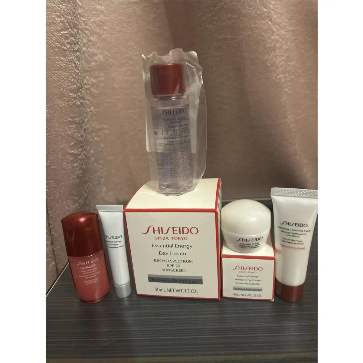 Shiseido Essential Energy Spf 20 50 ml 1.7 fl oz Plus Extras