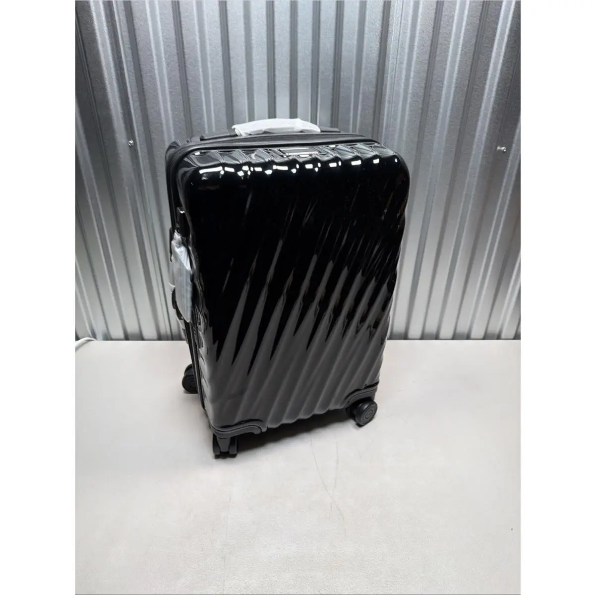 Tumi 19 Degree International Expandable 4-Wheel Carry-on Luggage