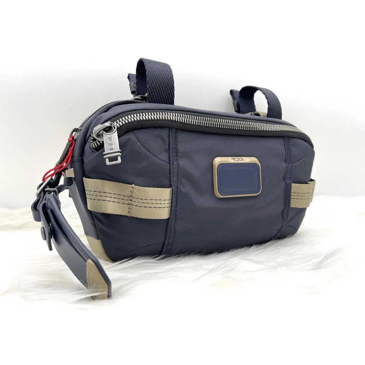 Tumi Alpha Bravo Peyton Nylon Bike Sling Pack Bag-midnight Navy/ Khaki