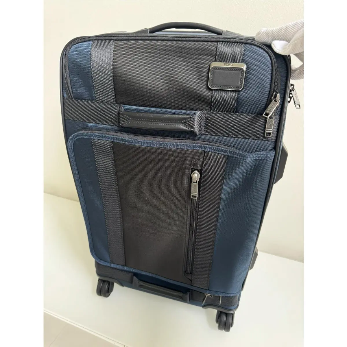 Tumi Short Trip Expandable 4 Wheeled Packing Case