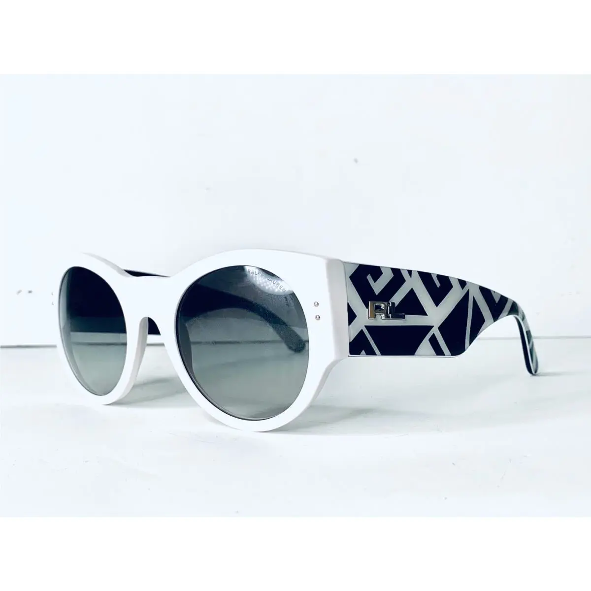 Ralph Lauren Black White Oversized Round Sunglass Italy RA8124 5482/11 52 23 155
