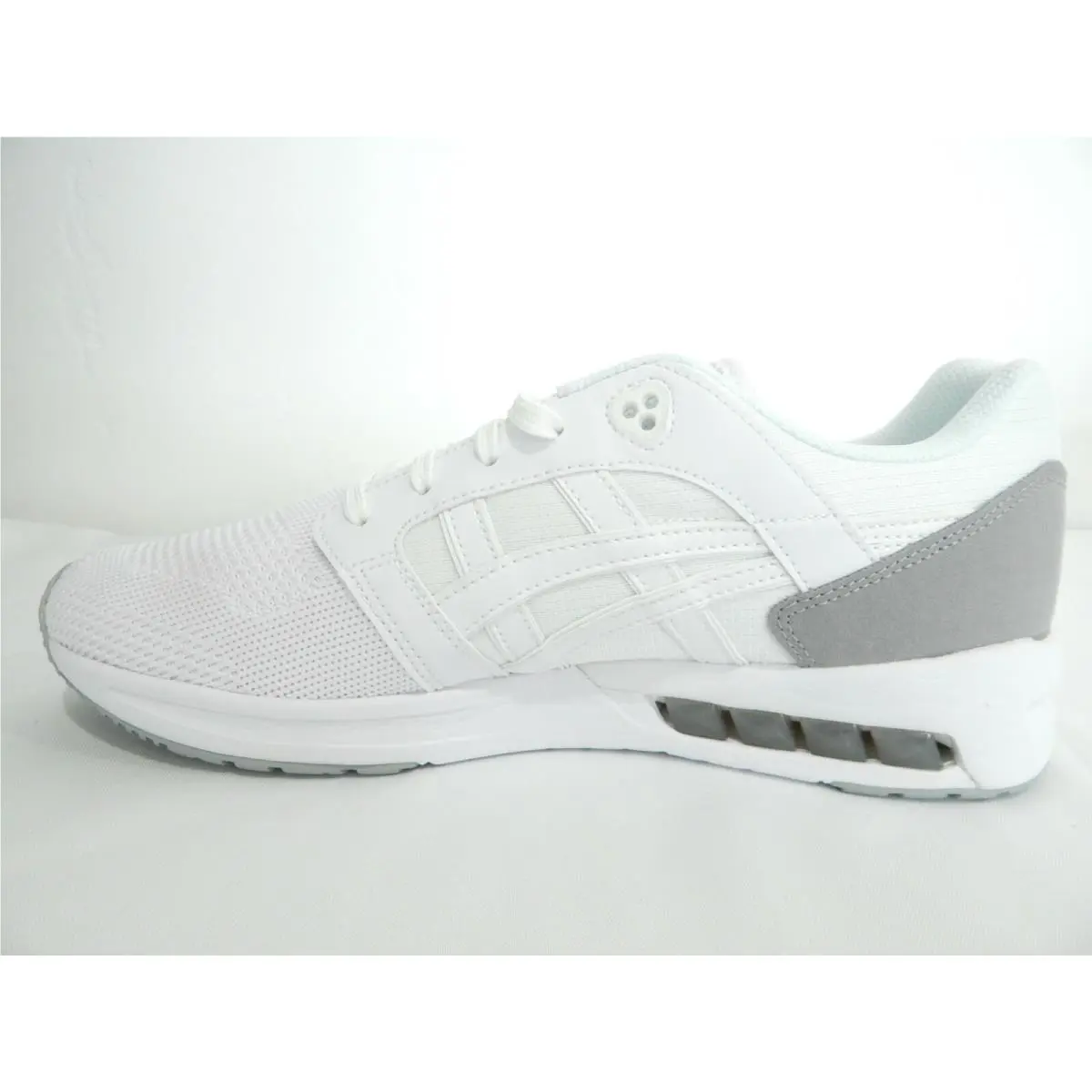 Asics shoes - ASICS Gel Saga - Gel Saga - White 2