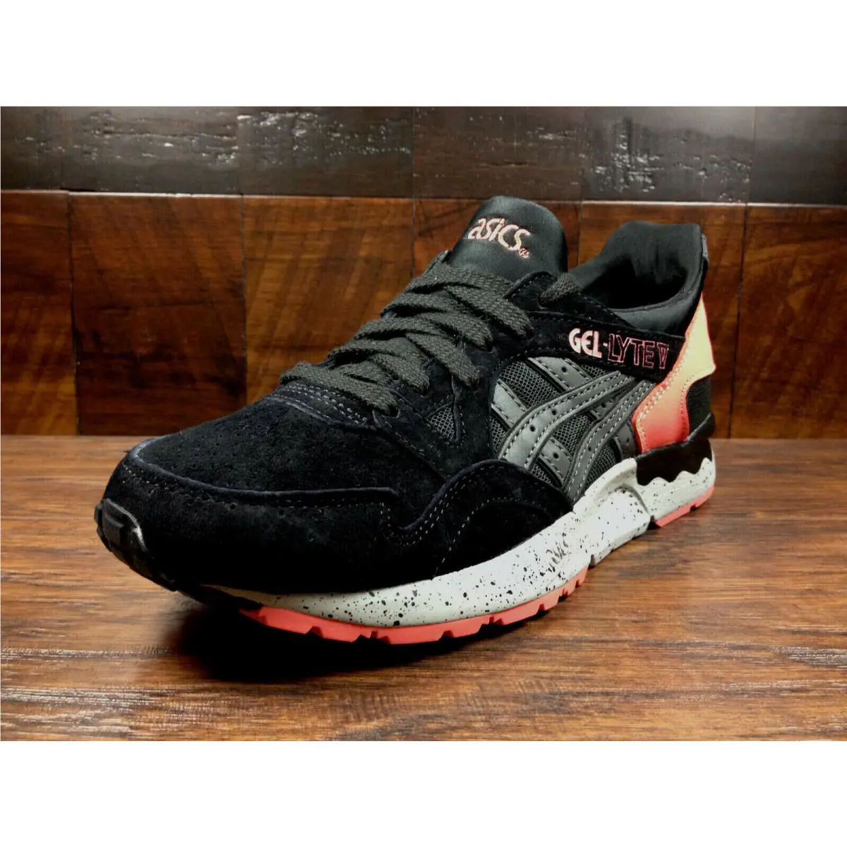 Asics shoes - ASICS GEL-Lyte V - H7N4L-9090 - Black / Infrared 0