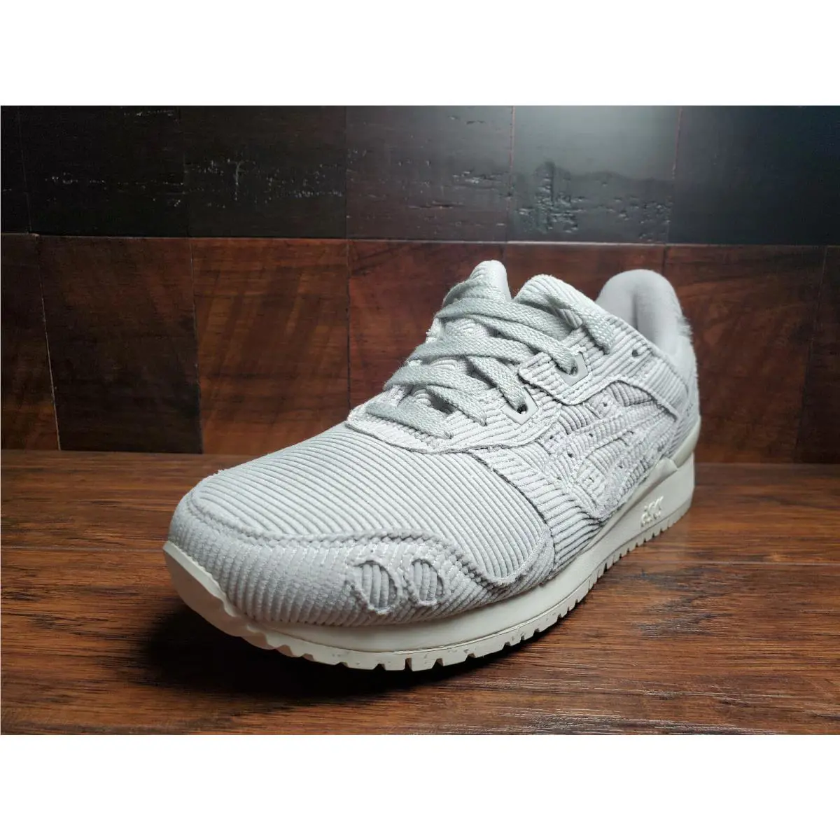 Asics shoes III - Oyster Corduroy 0