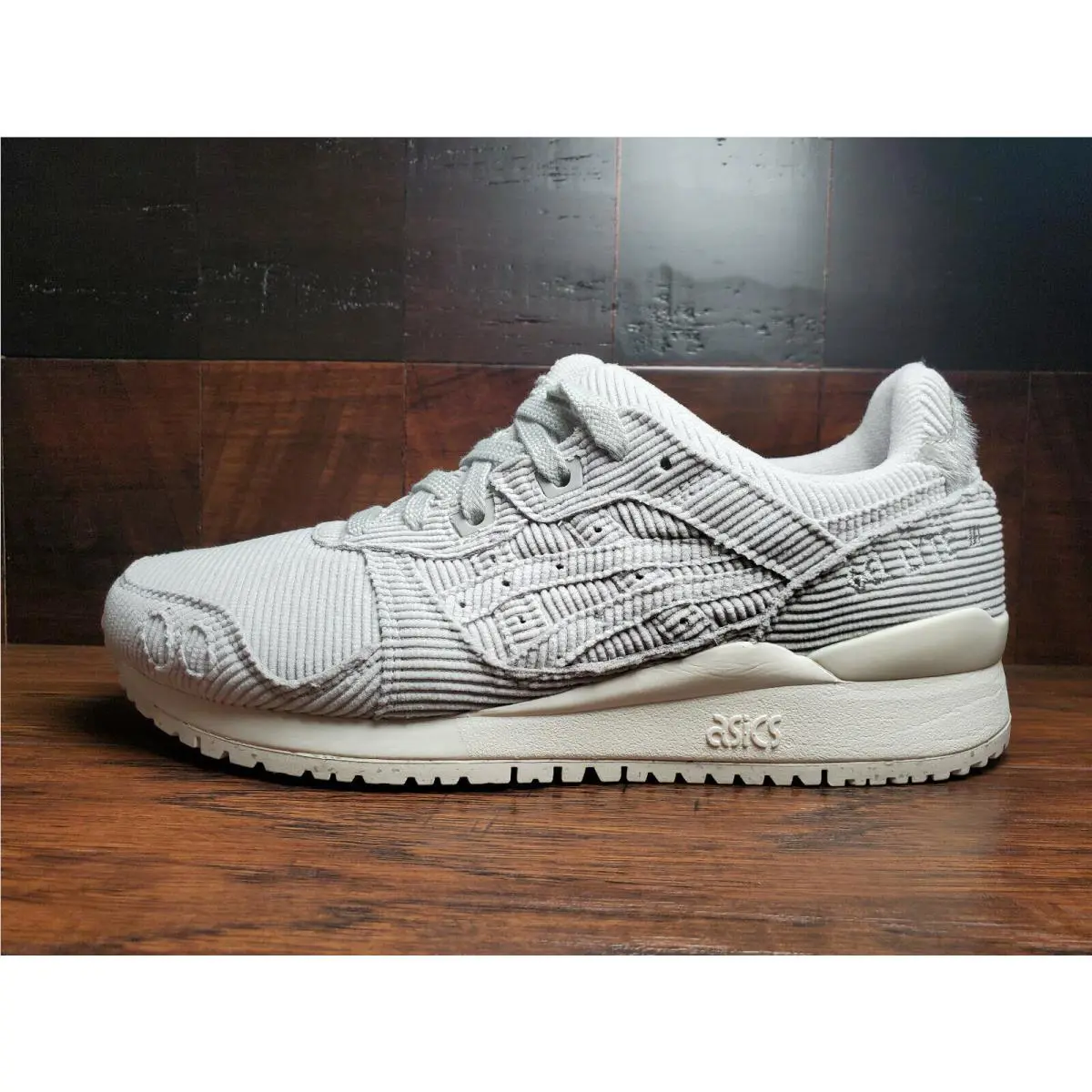 Asics shoes III - Oyster Corduroy 4