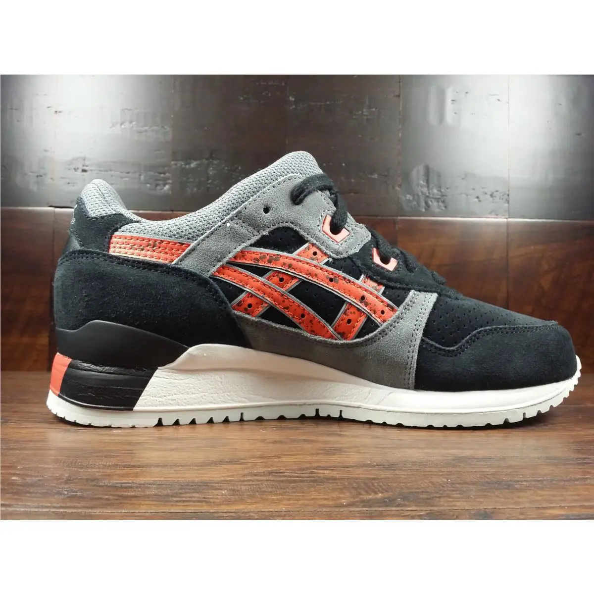 Asics shoes - ASICS GEL-Lyte III - III - H6B2L-9024 - Black / Classic Red 2
