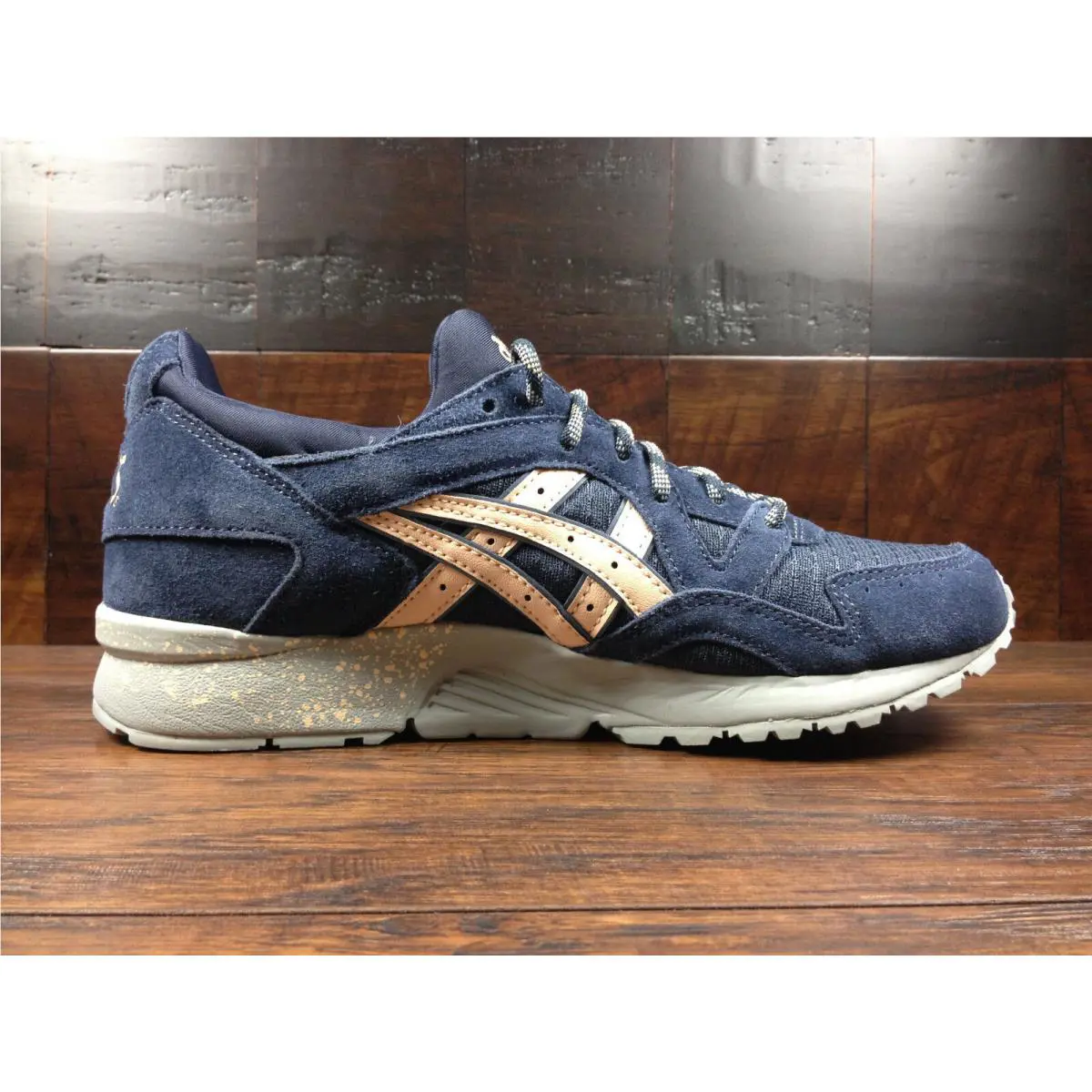 Asics shoes - ASICS GEL-Lyte V - H7P0L-5858 - India Ink / Salmon 1