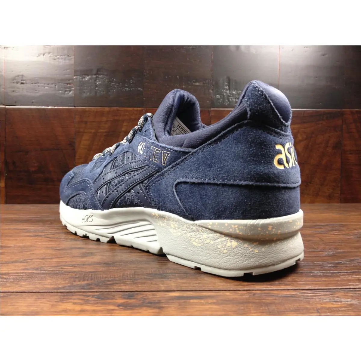 Asics shoes - ASICS GEL-Lyte V - H7P0L-5858 - India Ink / Salmon 2