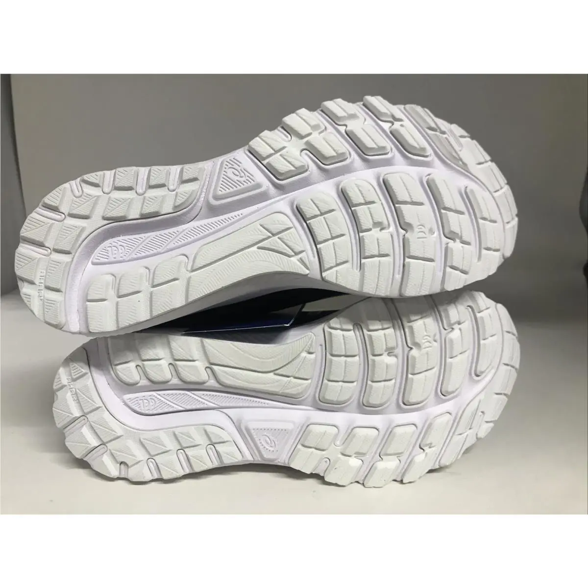 Asics shoes - Gel Cumulus 22 - Gel Cumulus - RM-185 - Black/Graphite Grey 4