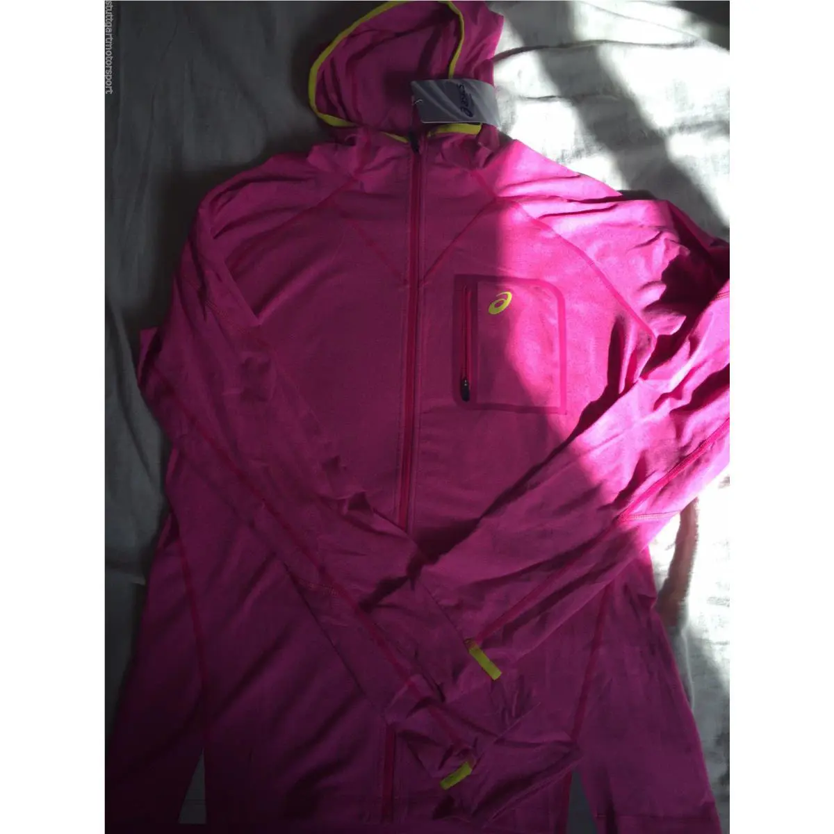 Asics clothing - Magenta Hot Pink (UPC: 887749351514) 4