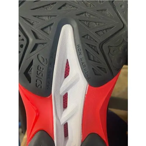 Asics shoes - Black/Electric Red 5