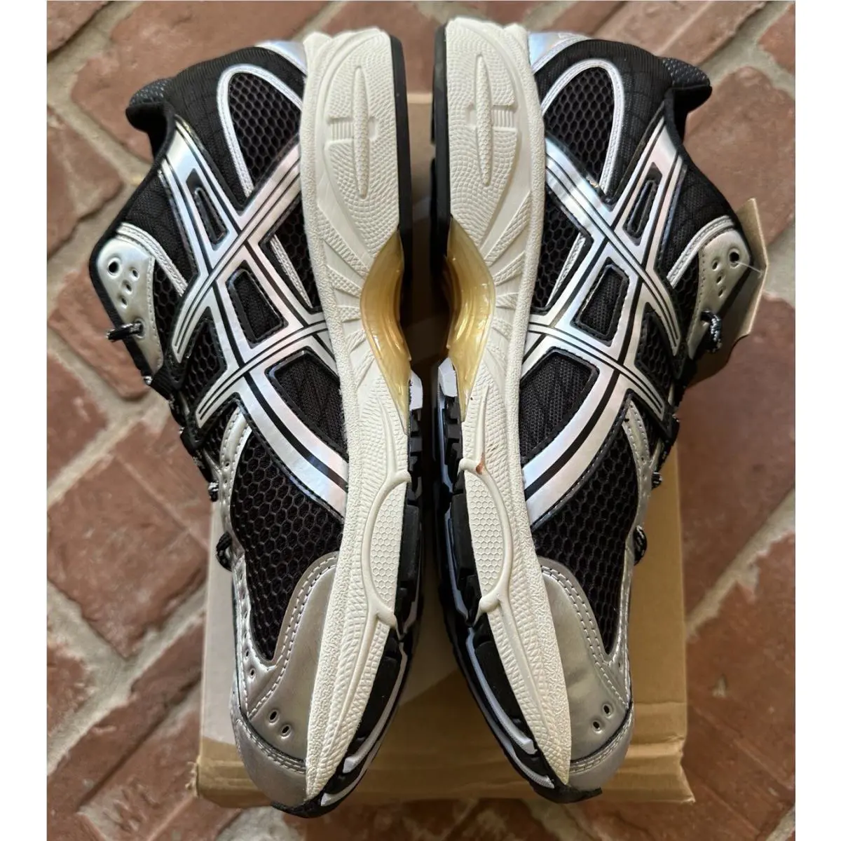 Asics shoes - ASICS Gel Nimbus - Gel Nimbus - 1203A543-020 - Grey & Silver 1