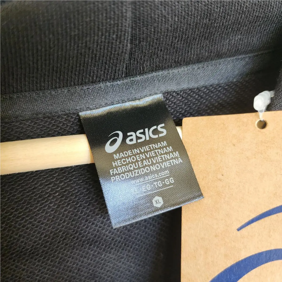 Asics clothing - Black 1