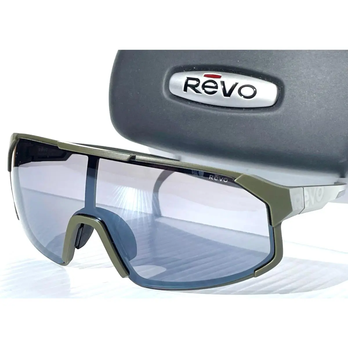 Polar Matte Greem Polarized Photochromic Graphite Sunglass 1212 08 Gyp by Revo
