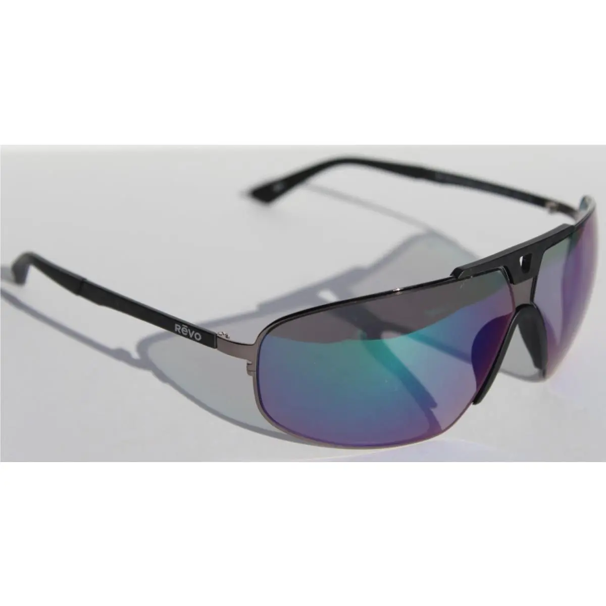 Revo Alpine Sunglasses Polarized Gunmetal Carbon/evergreen RE118200GNP