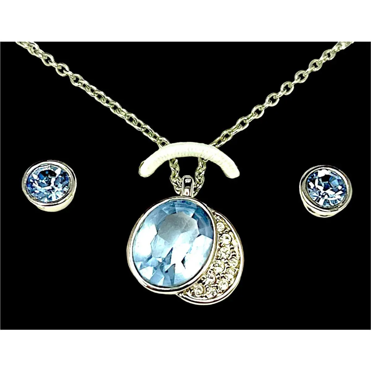 Swarovski Rhodium Light Sapphire Rhinestone `gloria` Necklace Earrings Set