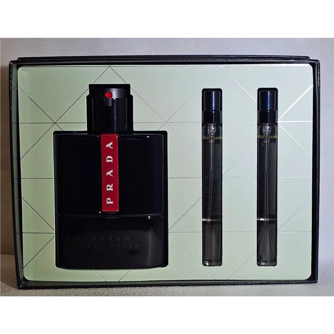 Prada Ocean Luna Rossa 100ml 3.3 fl Oz + 2 Off 0.33 .oz Spray Gift Set
