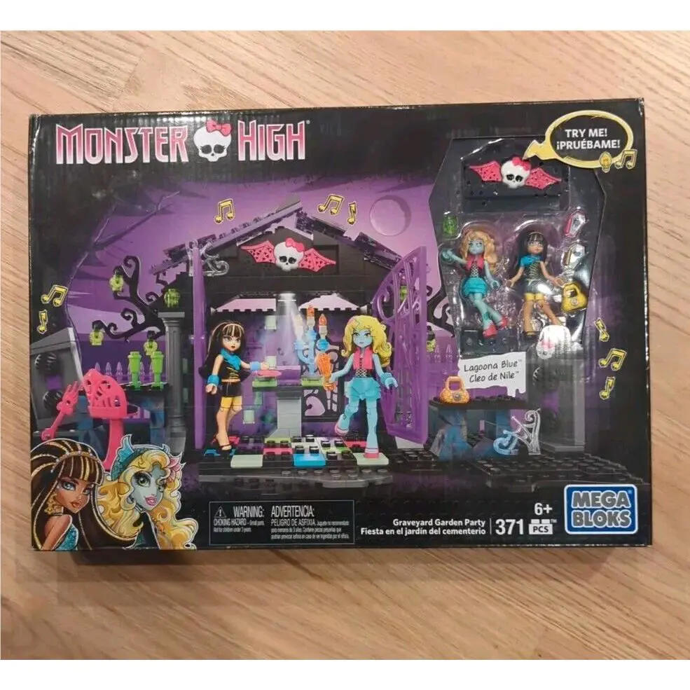 2015 Mega Bloks Monster High Graveyard Garden Party Never Opened