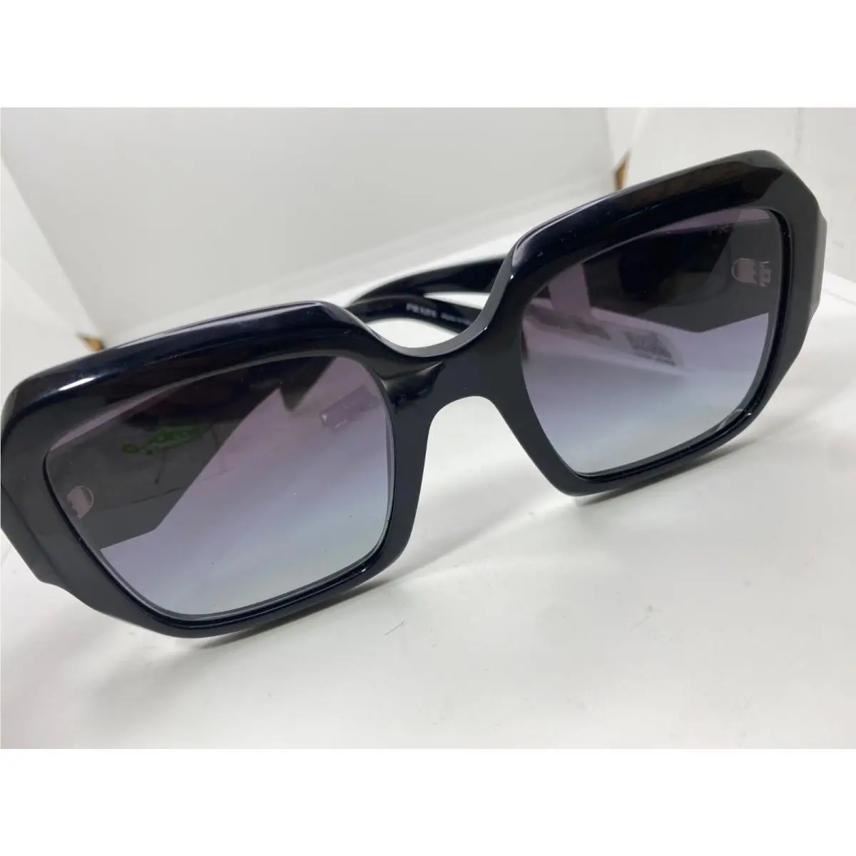 Prada Catwalk PR 28ZS 16K-90A Black Grey Gradient Women`s Sunglasses