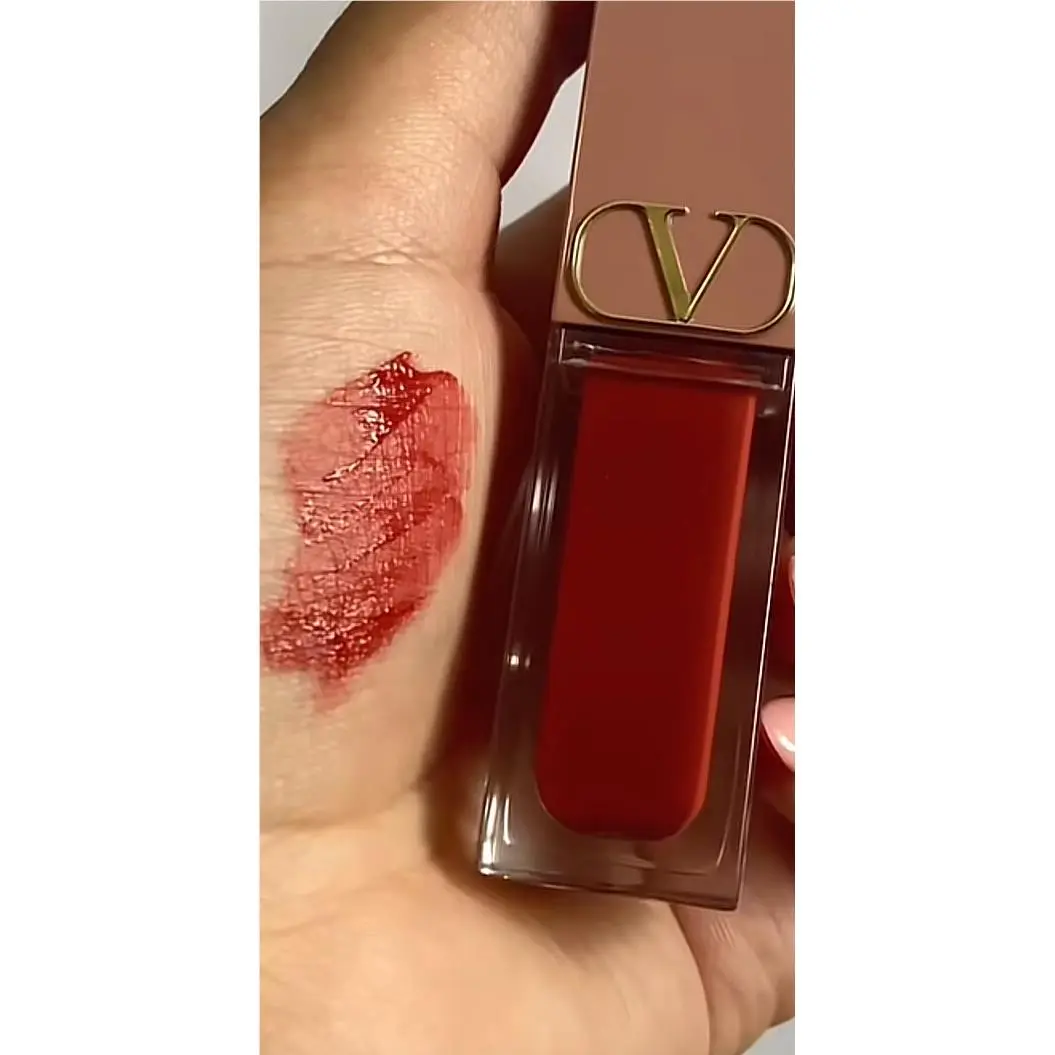 Liquirosso 2-in-1 Soft Matte Lip Blush Pick 1 Undressed Velvet by Valentino