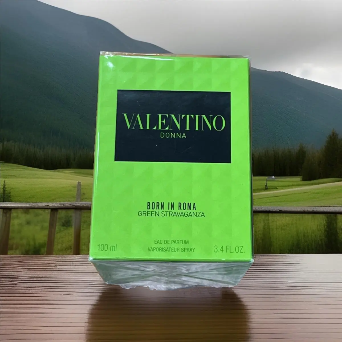 Donna Born IN Roma Green Stravaganza Eau DE Parfum Vapor Spr. 3.4 OZ by Valentino