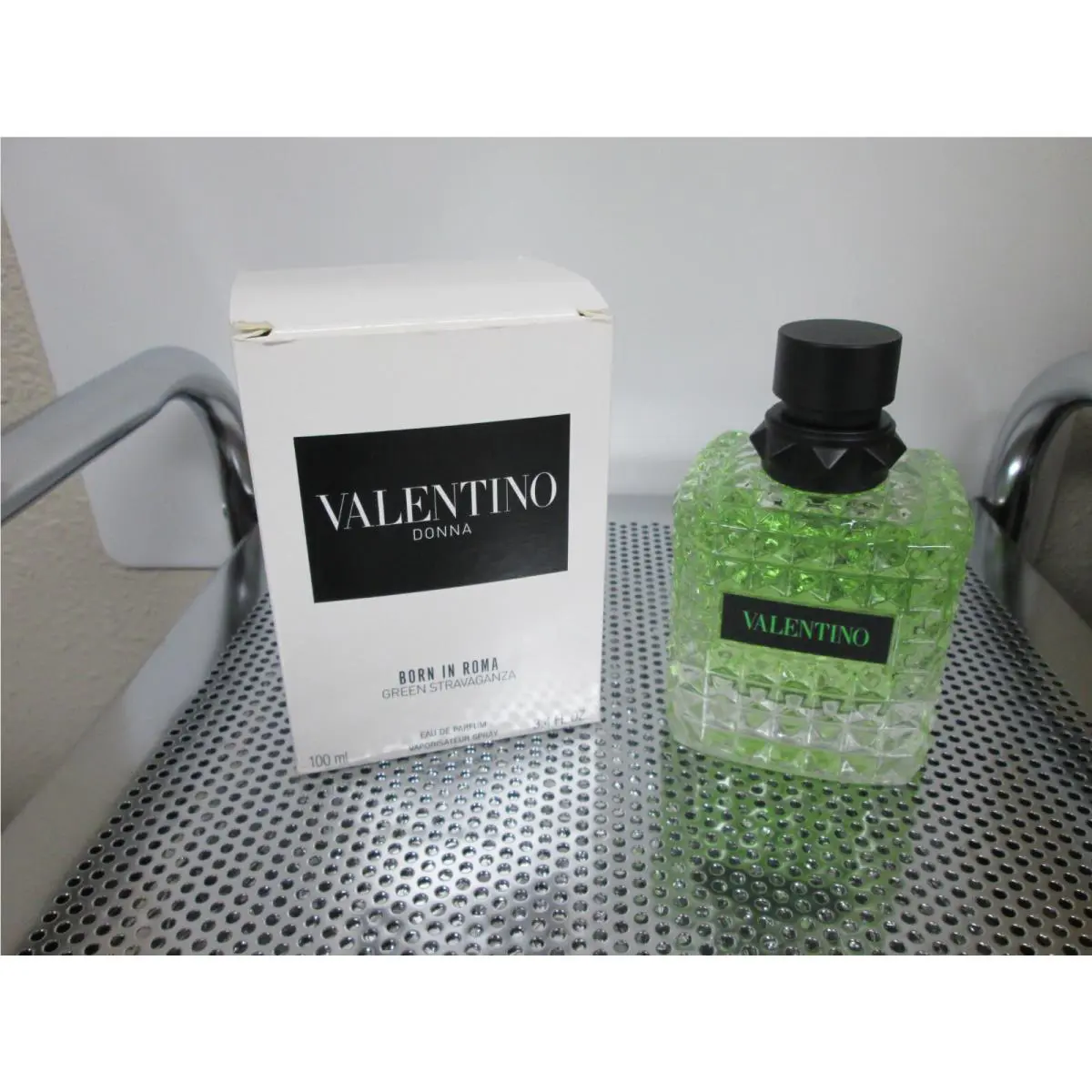 Valentino Donna Born in Roma Green Straveganza Edp 3.4 fl Oz. Sexy Classy