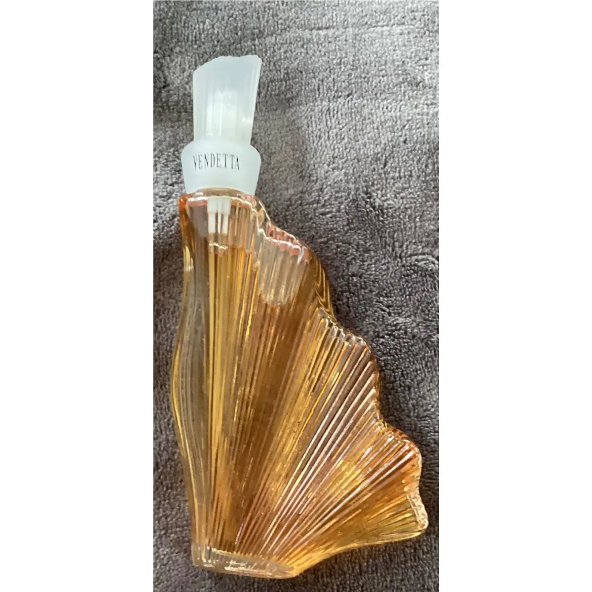 Valentino— Vendetta Eau De Toilette 1 fl oz/30 ml Full Bottle Box— 1056